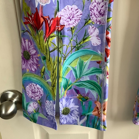 Johnny Was Set Bee Active High Waisted Slit Leggings And Sports Bra Floral SZ XL - Picture 8 of 16